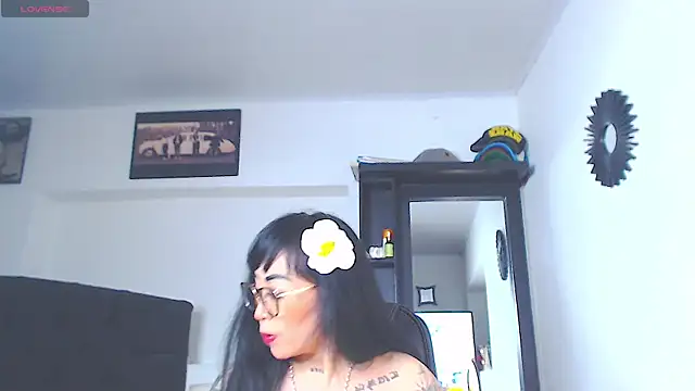 Snapshot of Vicky_hotmilf chatting on 07/16/26, 02:25 Vicky hotmilf online show from 07/16/26, 02:25