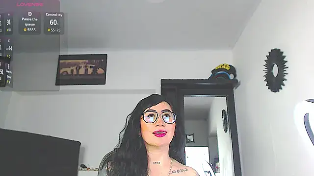 Vicky hotmilf online show from 02/12/26, 11:21