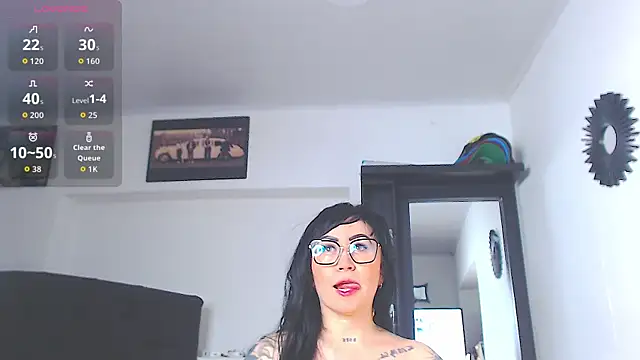 Snapshot of Vicky_hotmilf chatting on 05/21/26, 07:50 Vicky hotmilf online show from 05/21/26, 07:50