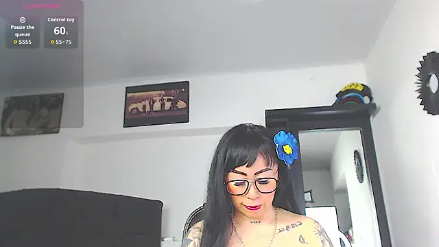 Vicky hotmilf online show from 02/16/26, 11:09