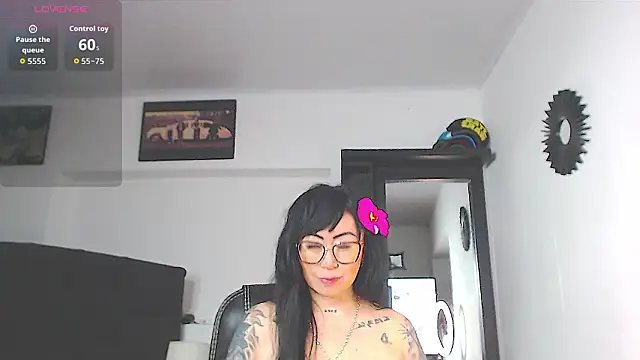 Vicky hotmilf online show from 03/12/26, 11:14