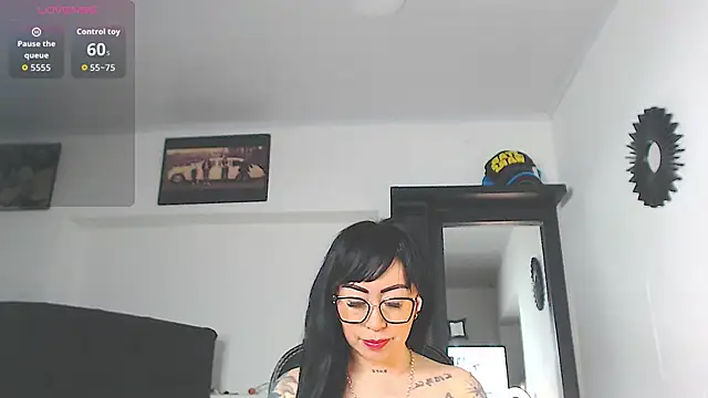 Vicky hotmilf online show from 04/02/26, 08:32