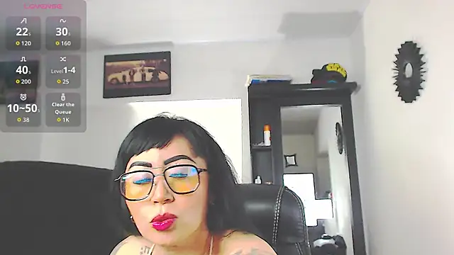 Vicky hotmilf online show from 12/22/25, 10:59