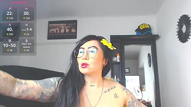 Vicky hotmilf online show from 04/03/26, 12:33