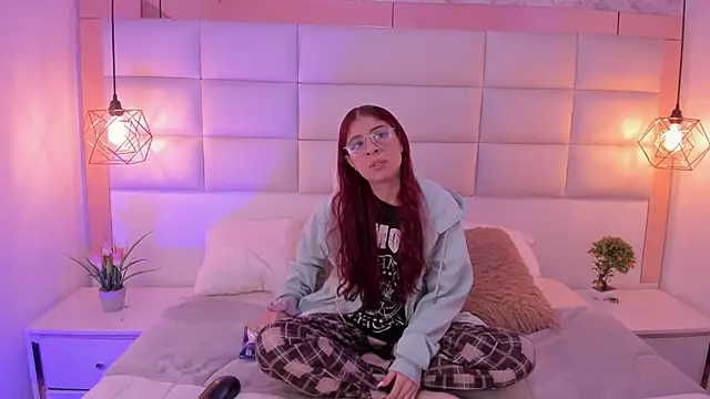 Gaby louse online show from 12/04/25, 07:35