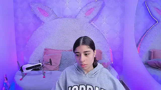 Gaby louse online show from 04/11/26, 07:17