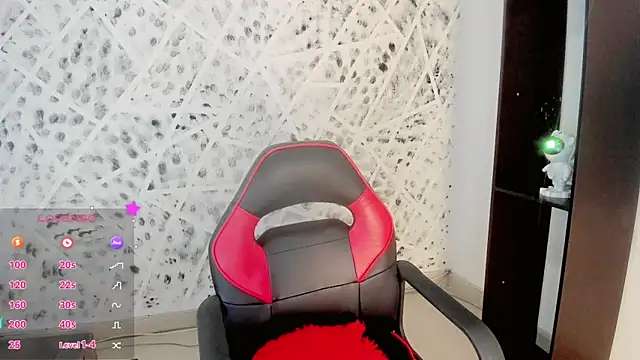 Snapshot of MIA_HOT23CM_S7S chatting on 10/30/25, 12:03 MIA HOT23CM S7S online show from 10/30/25, 12:03