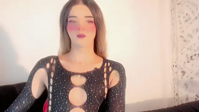 Snapshot of MIA_HOT23CM_S7S chatting on 10/17/25, 11:12 MIA HOT23CM S7S online show from 10/17/25, 11:12