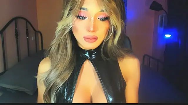 xUrGoddess Bellax online show from 11/18/25, 05:33