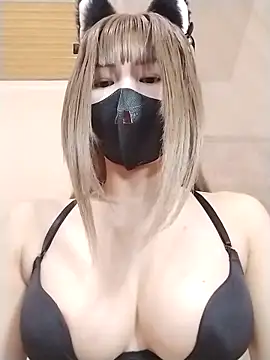 Snapshot of Helen69x chatting on 03/19/26, 12:54 Helen69x online show from 03/19/26, 12:54