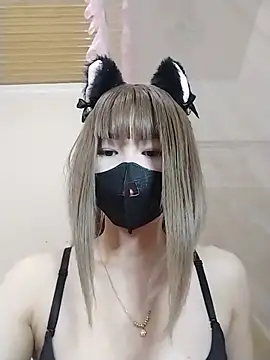 Snapshot of Helen69x chatting on 04/16/26, 02:12 Helen69x online show from 04/16/26, 02:12