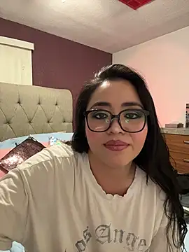 MyHoneyFrida online show from 01/07/26, 04:28
