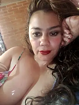 Snapshot of sexy-latina1 chatting on 09/13/25, 06:30 sexy-latina1 online show from 09/13/25, 06:30