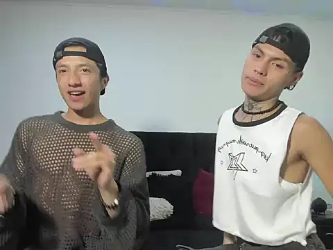 mhatias  online show from 10/02/25, 02:15