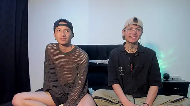 mhatias  online show from 10/30/25, 07:50