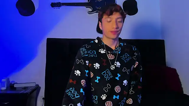 mhatias  online show from 04/14/26, 05:12