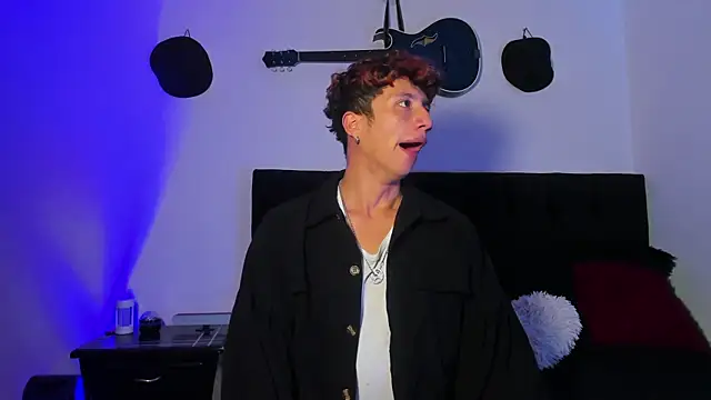 mhatias  online show from 04/12/26, 05:00