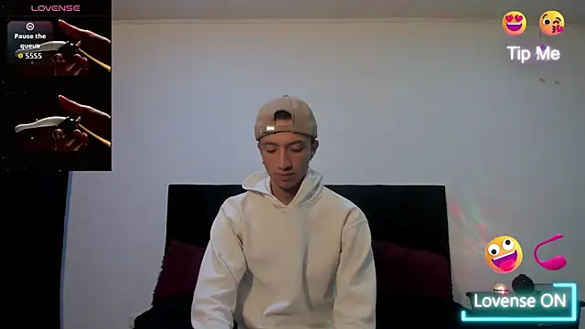 mhatias  online show from 11/27/25, 05:52