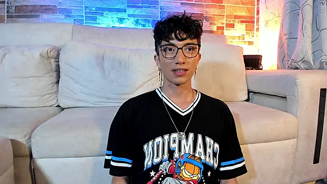 mhatias  online show from 02/05/26, 03:35