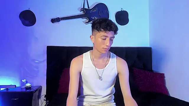 mhatias  online show from 02/10/26, 04:11