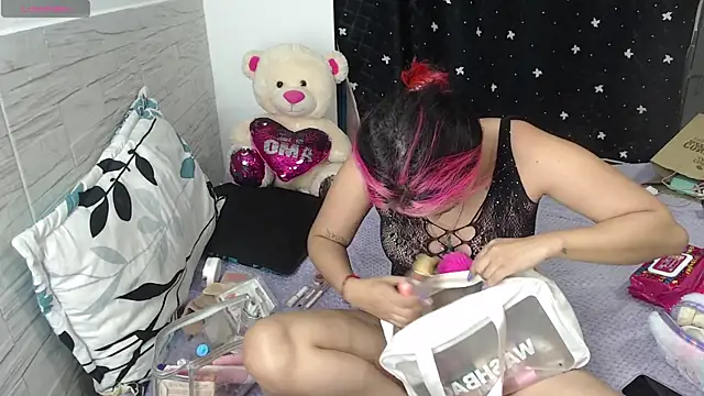 EmilyCoy  online show from 04/08/26, 04:25