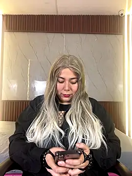 SkarlettLaw online show from 09/29/25, 07:19