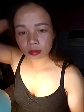 Snapshot of KumChyn chatting on 09/22/25, 02:39 KumChyn online show from 09/22/25, 02:39