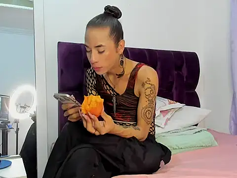 berenicelV online show from 09/24/25, 02:40
