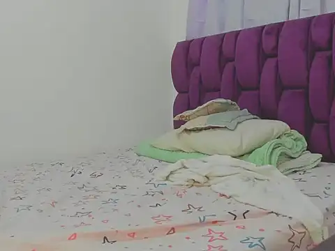 Snapshot of berenicelV chatting on 11/26/25, 03:56 berenicelV online show from 11/26/25, 03:56