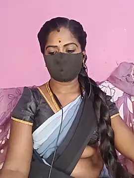 Snapshot of tamilammukuttyy chatting on 05/21/26, 04:54 tamilammukuttyy online show from 05/21/26, 04:54