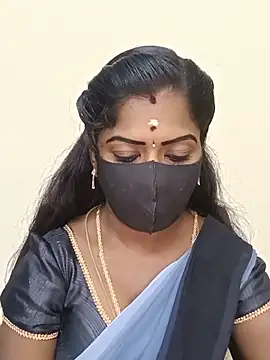 Snapshot of tamilammukuttyy chatting on 06/10/26, 06:58 tamilammukuttyy online show from 06/10/26, 06:58