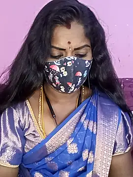 Snapshot of tamilammukuttyy chatting on 05/12/26, 04:24 tamilammukuttyy online show from 05/12/26, 04:24