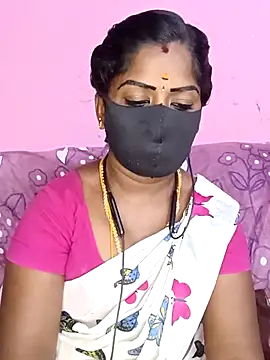 Snapshot of tamilammukuttyy chatting on 05/15/26, 04:49 tamilammukuttyy online show from 05/15/26, 04:49