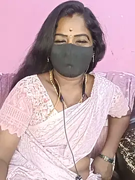 Snapshot of tamilammukuttyy chatting on 06/02/26, 04:34 tamilammukuttyy online show from 06/02/26, 04:34