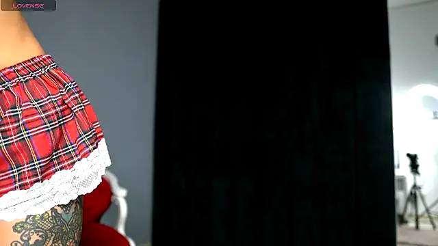 SarahMystique online show from 11/04/25, 08:12