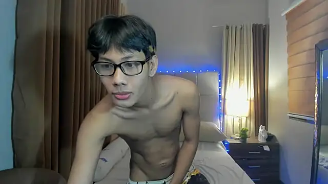 Snapshot of fucking_hot2 chatting on 09/18/25, 06:05 fucking hot2 online show from 09/18/25, 06:05