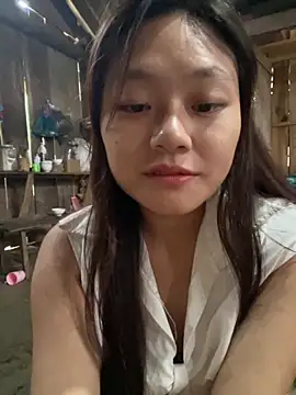 mai-xinh online show from 11/17/25, 01:09