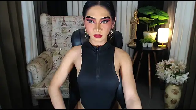 Snapshot of MariaLucyJasminx chatting on 11/10/25, 08:36 MariaLucyJasminx online show from 11/10/25, 08:36