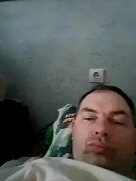 Snapshot of SummerArthur chatting on 09/15/25, 04:46 SummerArthur online show from 09/15/25, 04:46