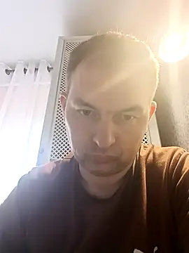 Snapshot of SummerArthur chatting on 09/13/25, 08:36 SummerArthur online show from 09/13/25, 08:36