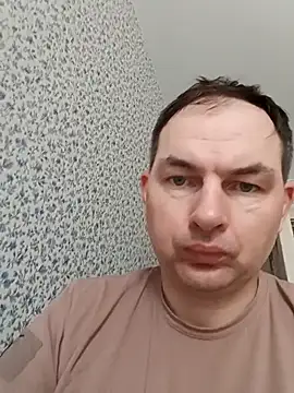 Snapshot of SummerArthur chatting on 09/18/25, 12:30 SummerArthur online show from 09/18/25, 12:30