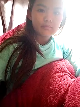 xinhxinhcute online show from 11/29/25, 10:21