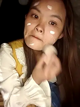 xinhxinhcute online show from 12/17/25, 12:21