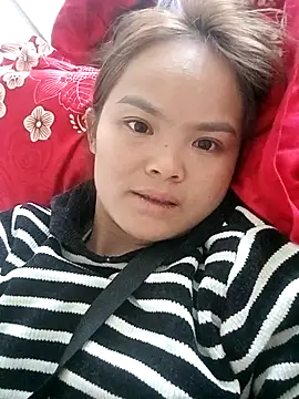 xinhxinhcute online show from 11/26/25, 09:42