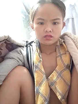 xinhxinhcute online show from 09/29/25, 10:48