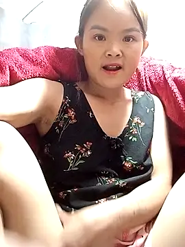 xinhxinhcute online show from 11/12/25, 03:32