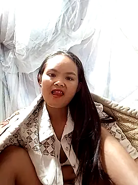 xinhxinhcute online show from 10/09/25, 10:16