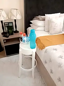 Creamy Chocolatex online show from 12/17/25, 06:07