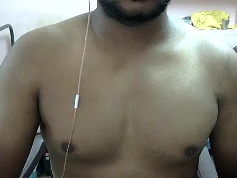 x boyy x online show from 10/07/25, 04:13