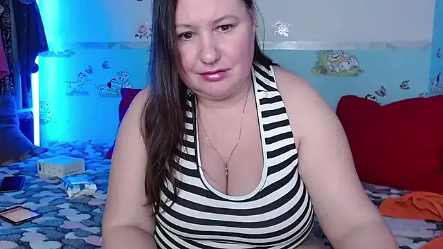 Dilfina online show from 11/12/25, 02:43